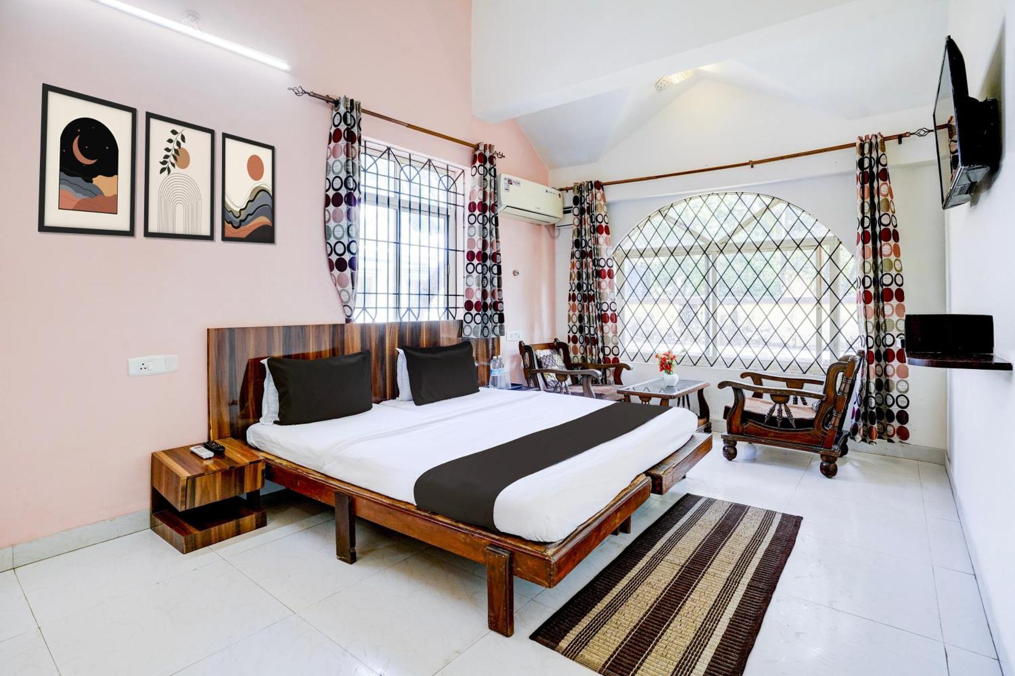 Oyo Flagship Triple Beach Guest House Benaulim Esterno foto