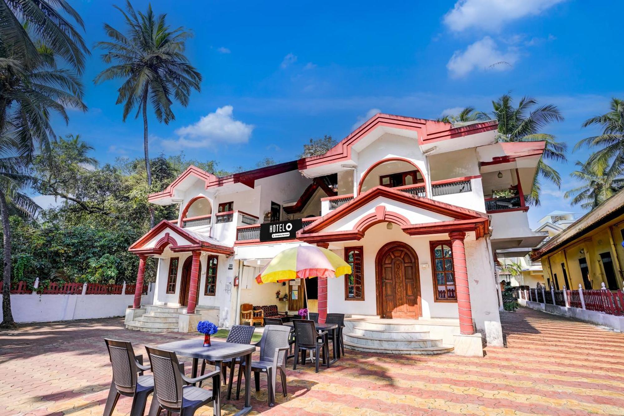 Oyo Flagship Triple Beach Guest House Benaulim Esterno foto